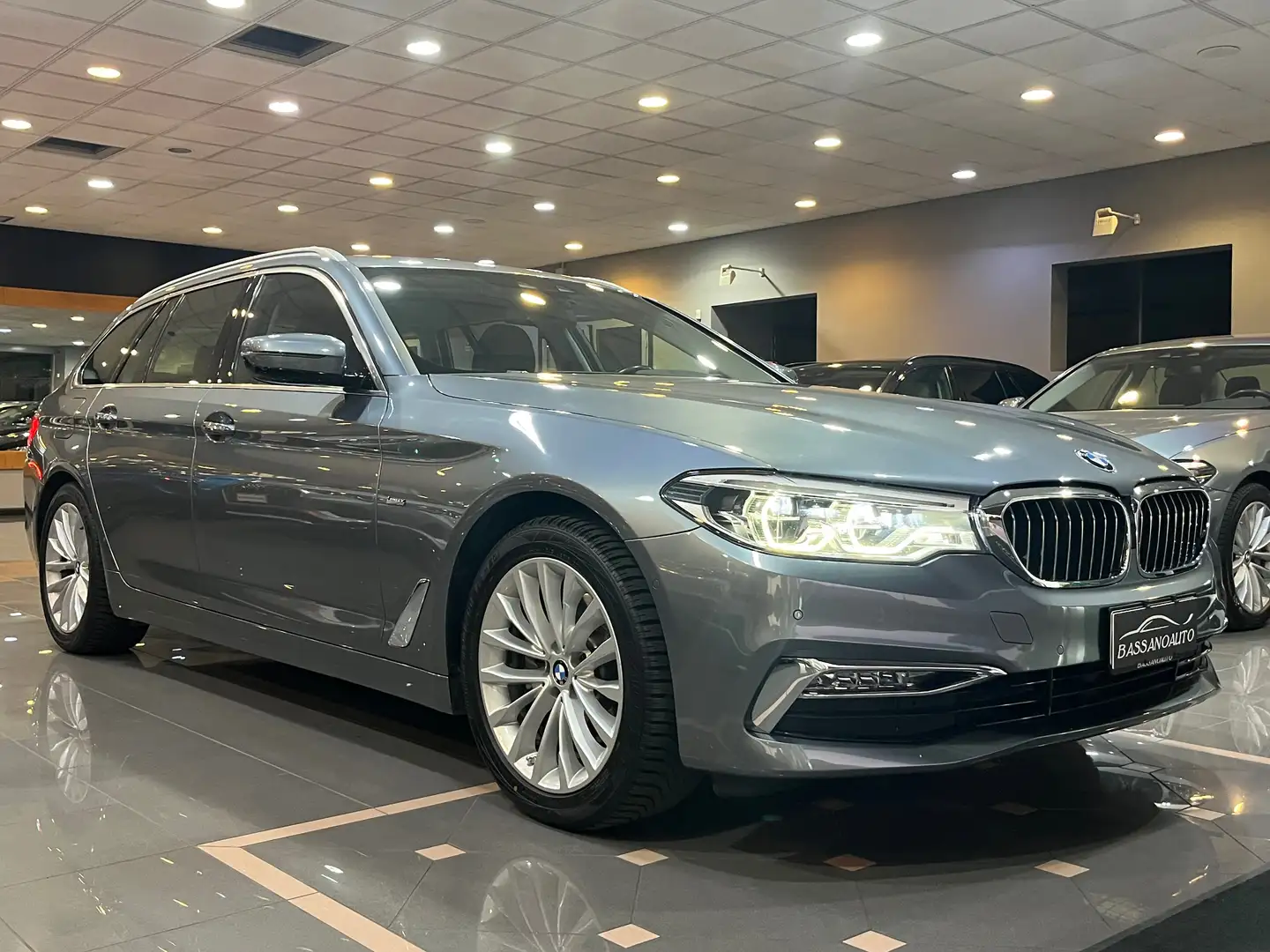BMW 520 G31 2017 Touring 520d Touring Luxury !!! - 2