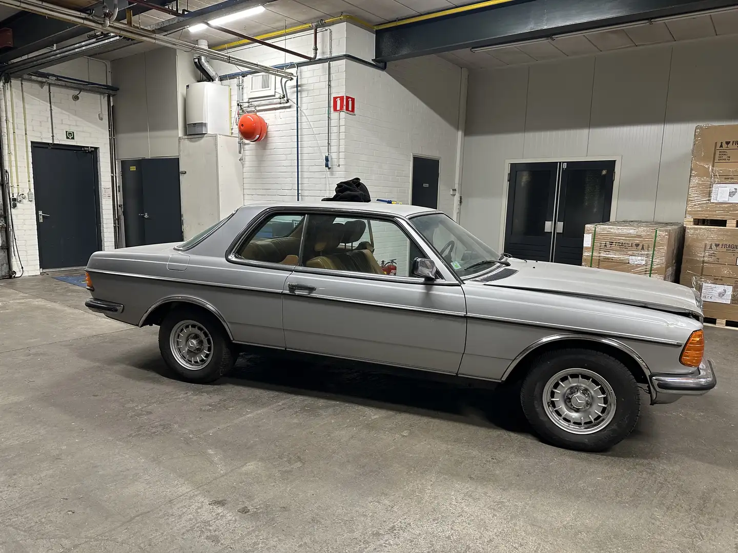 Mercedes-Benz 280 MB W123 C123 280CE ‘77 6 cil. 185pk 99% roestvri Ezüst - 1