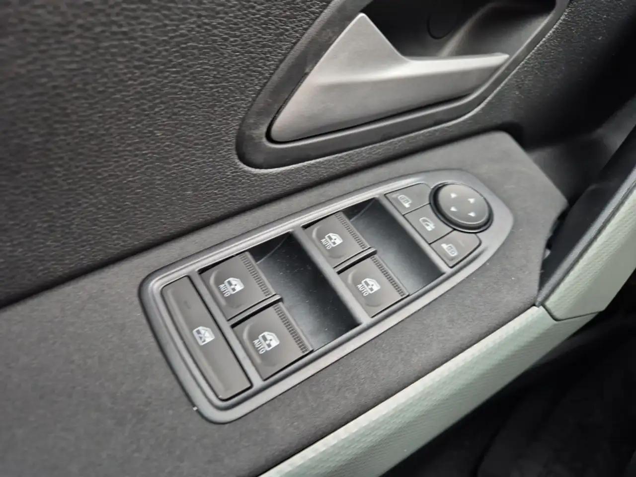 Dacia Duster Extreme hybrid 155 25