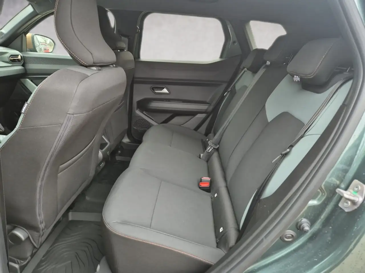 Dacia Duster Extreme hybrid 155 11