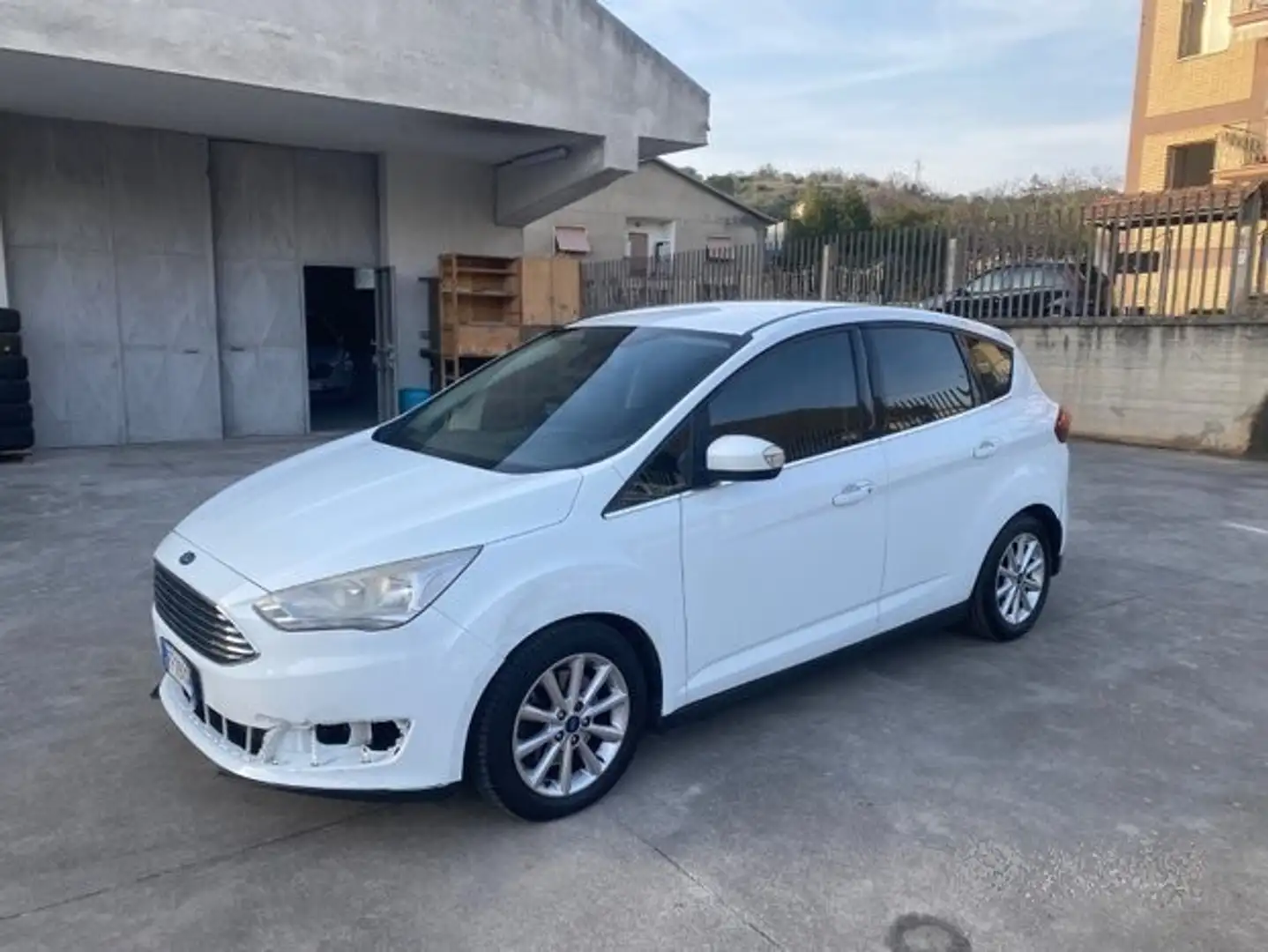 Ford C-Max Ford C-Max 2.0 TDCi 150CV Start&Stop Titanium Blanc - 2