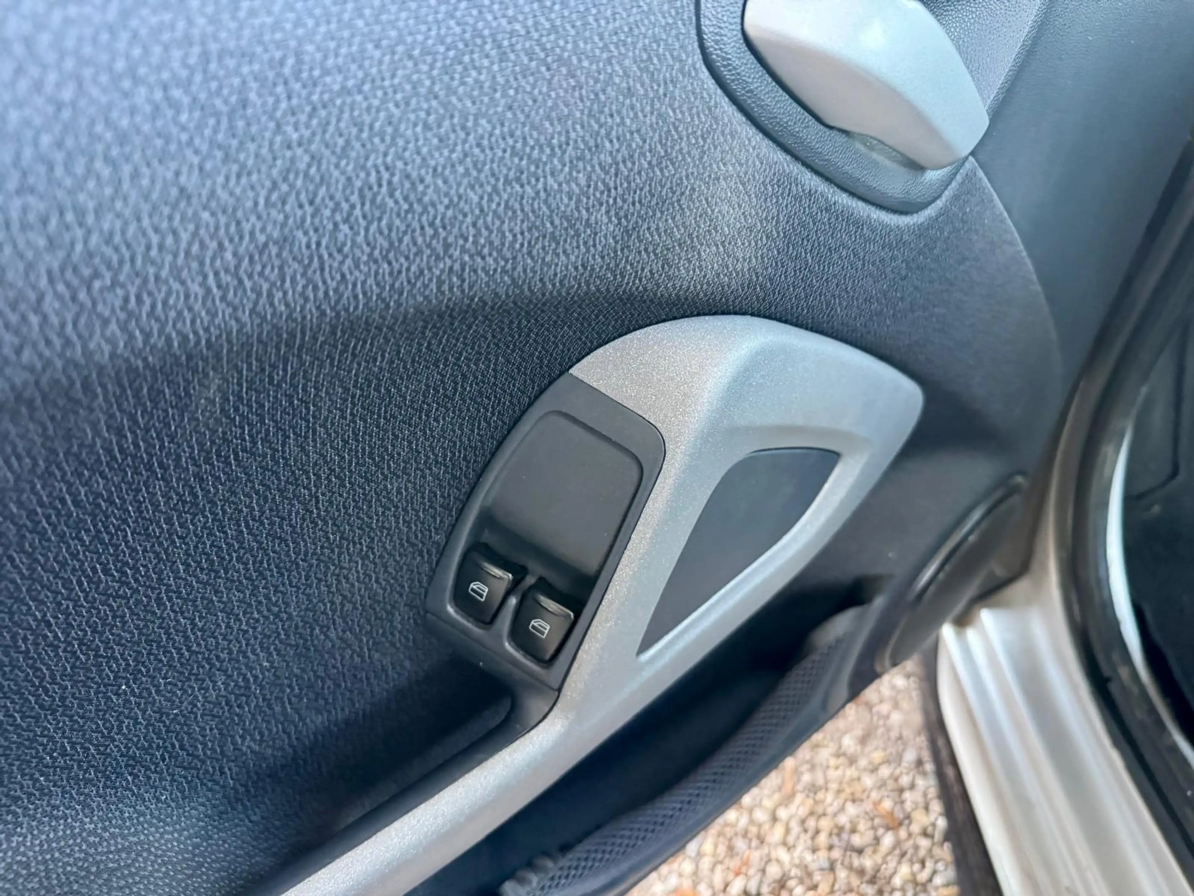 smart forTwo Cabrio Navi Klima AUTOAMTIK 15 Zoll Alu Servo — photo 16