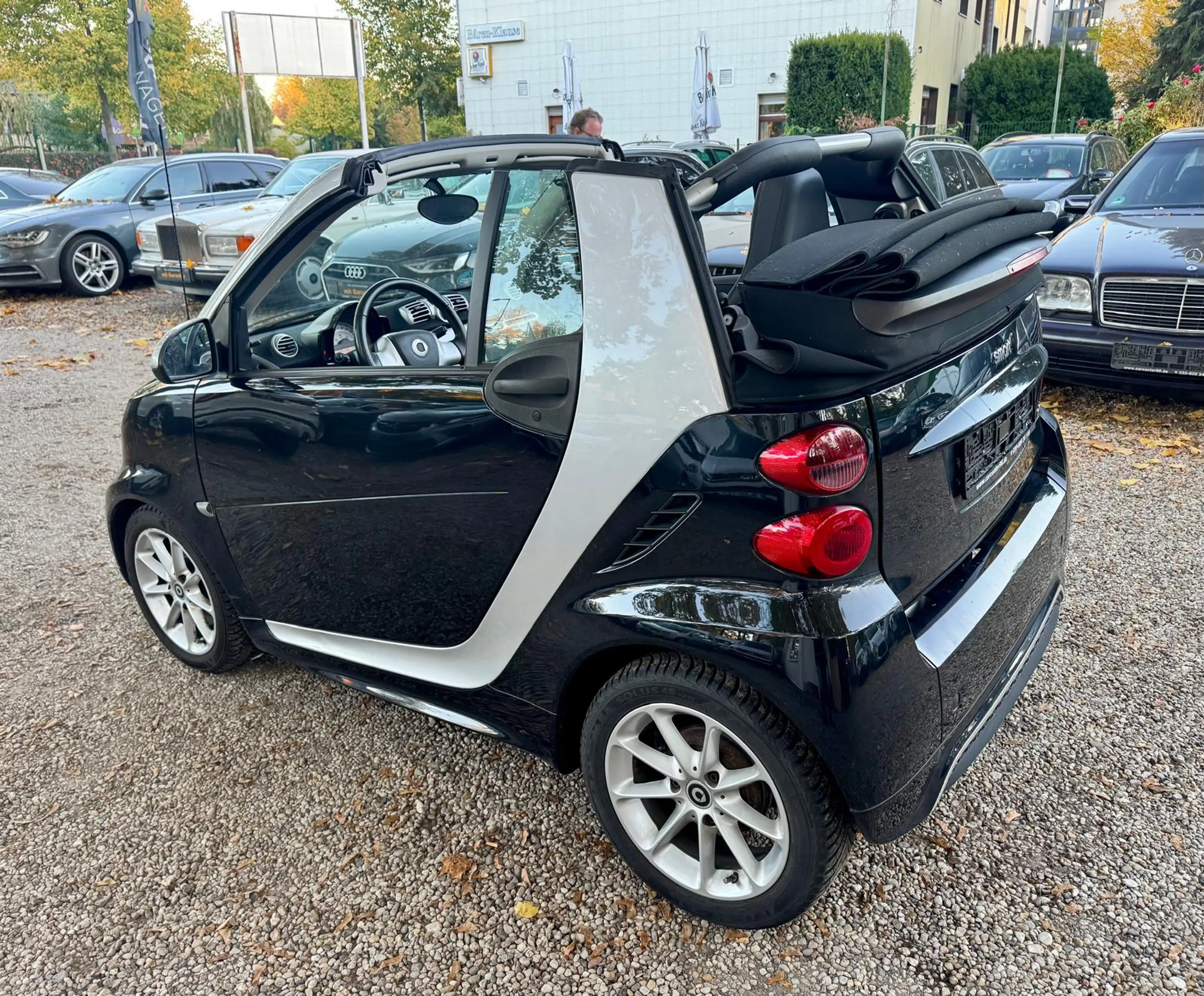 smart forTwo Cabrio Navi Klima AUTOAMTIK 15 Zoll Alu Servo — photo 9