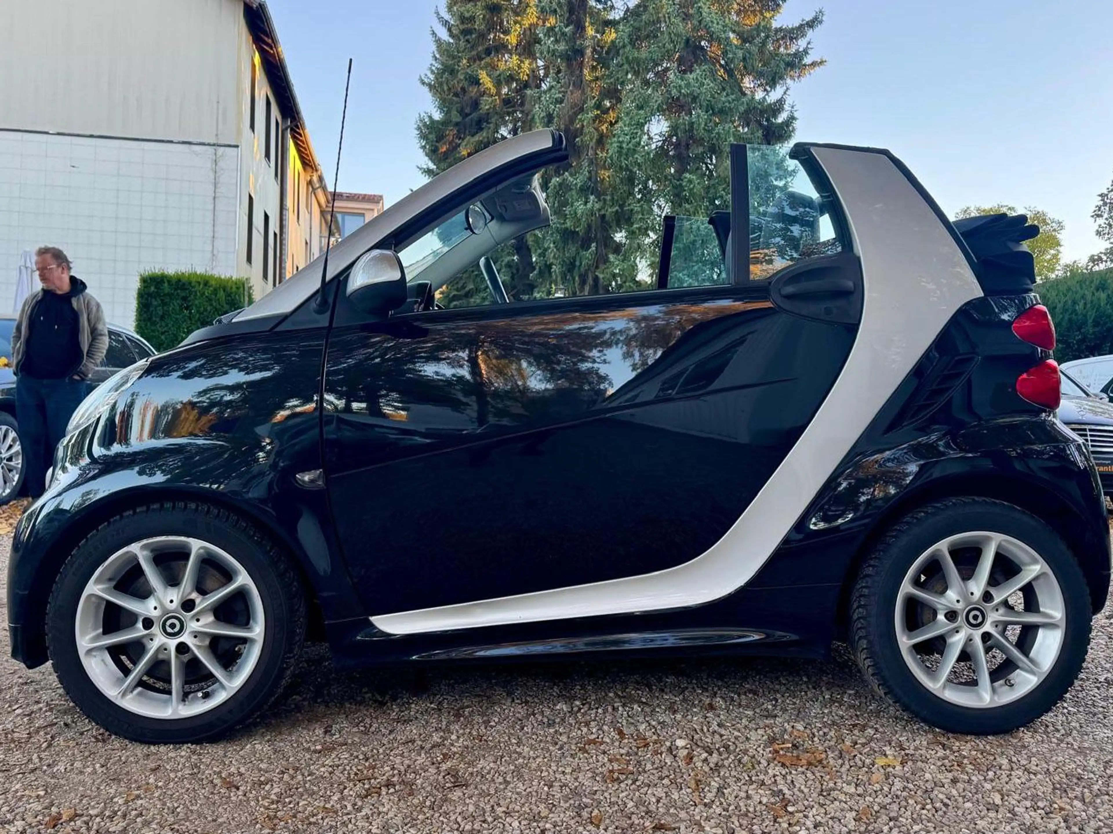 smart forTwo Cabrio Navi Klima AUTOAMTIK 15 Zoll Alu Servo