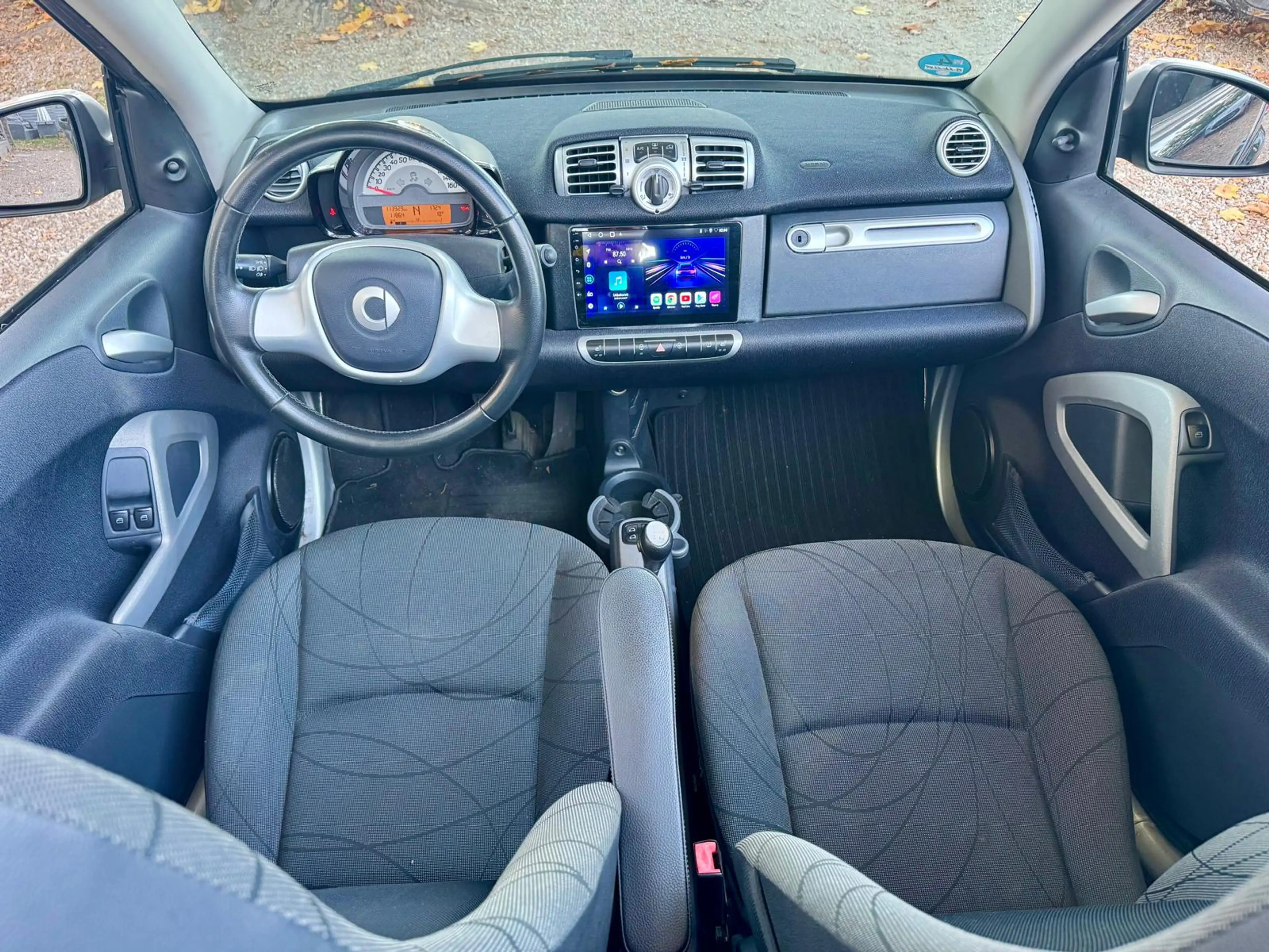 smart forTwo Cabrio Navi Klima AUTOAMTIK 15 Zoll Alu Servo — photo 2
