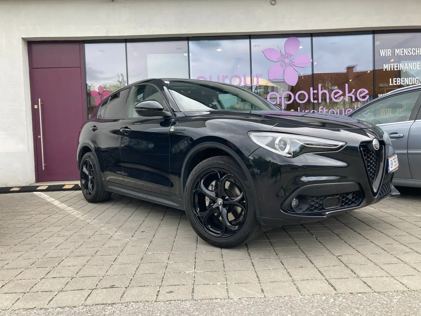 Alfa Romeo Stelvio Stelvio Veloce 2,2 JTD Veloce Schwarz - 1