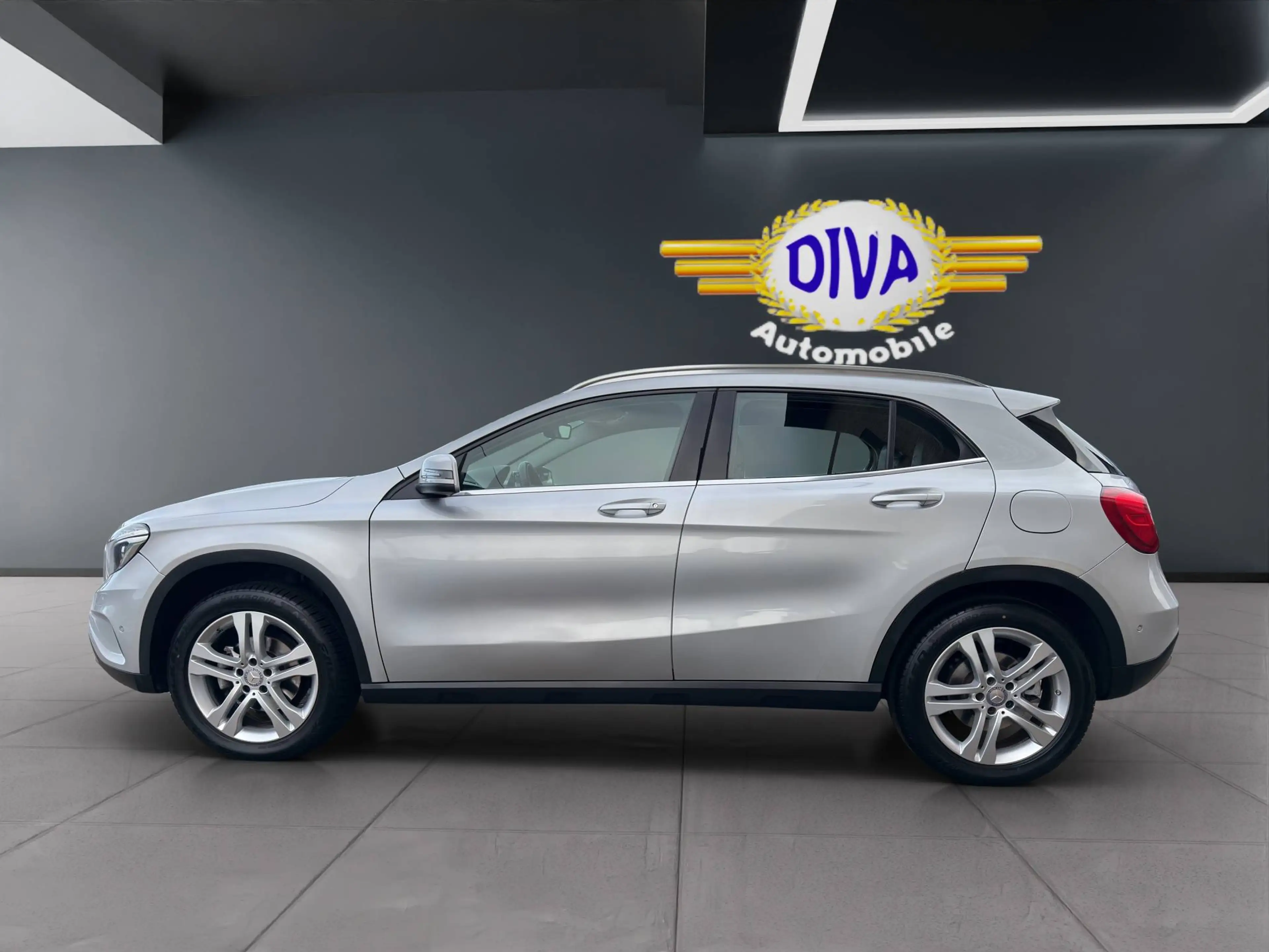 Mercedes-Benz GLA 200 GLA 200 Urban Navi/Xenon/Kamera — photo 7