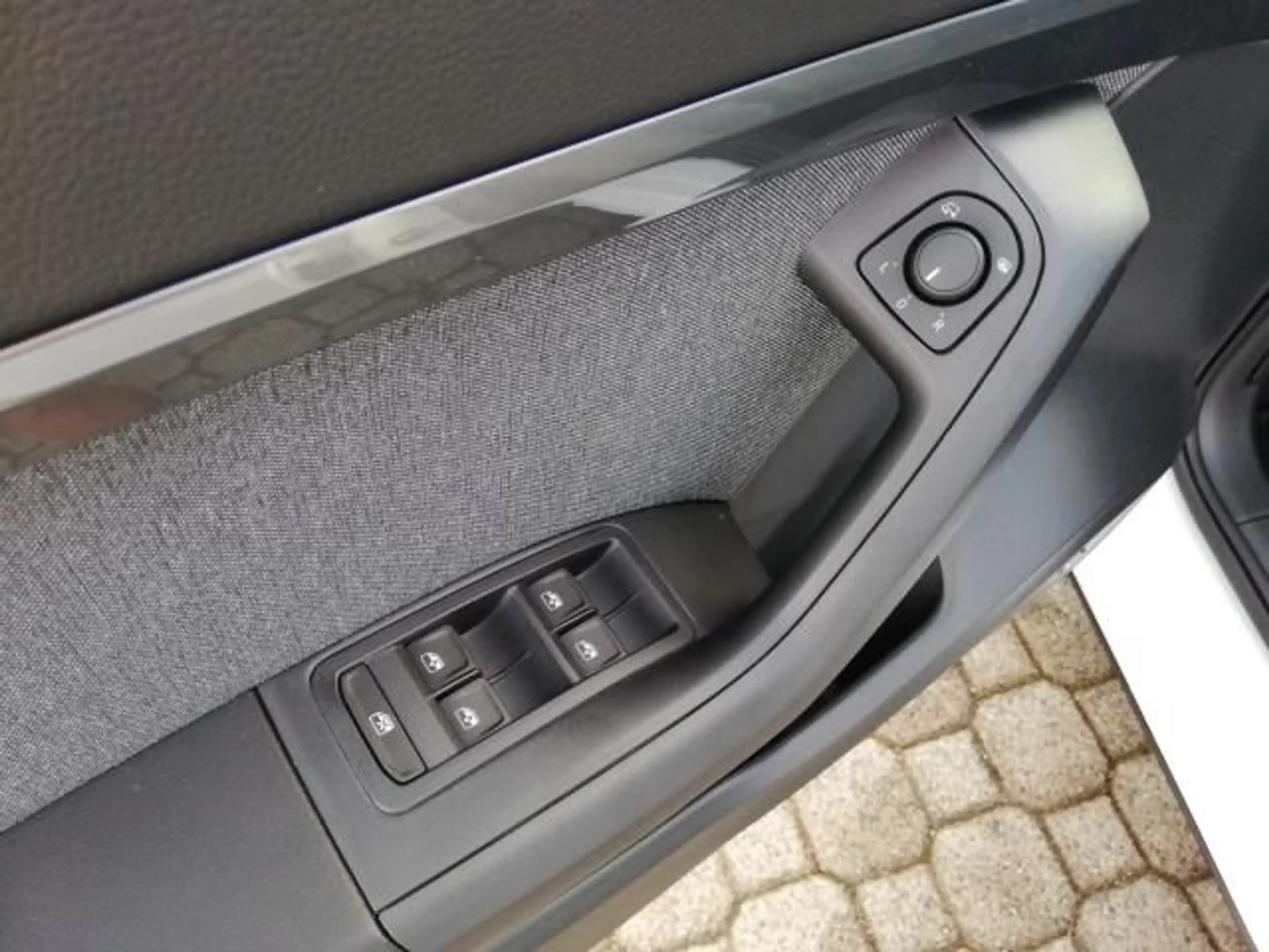 SEAT Ateca ATECA ROAD EDITION 1.5 TSI DSG NAVI PARKLENKASS. — photo 11