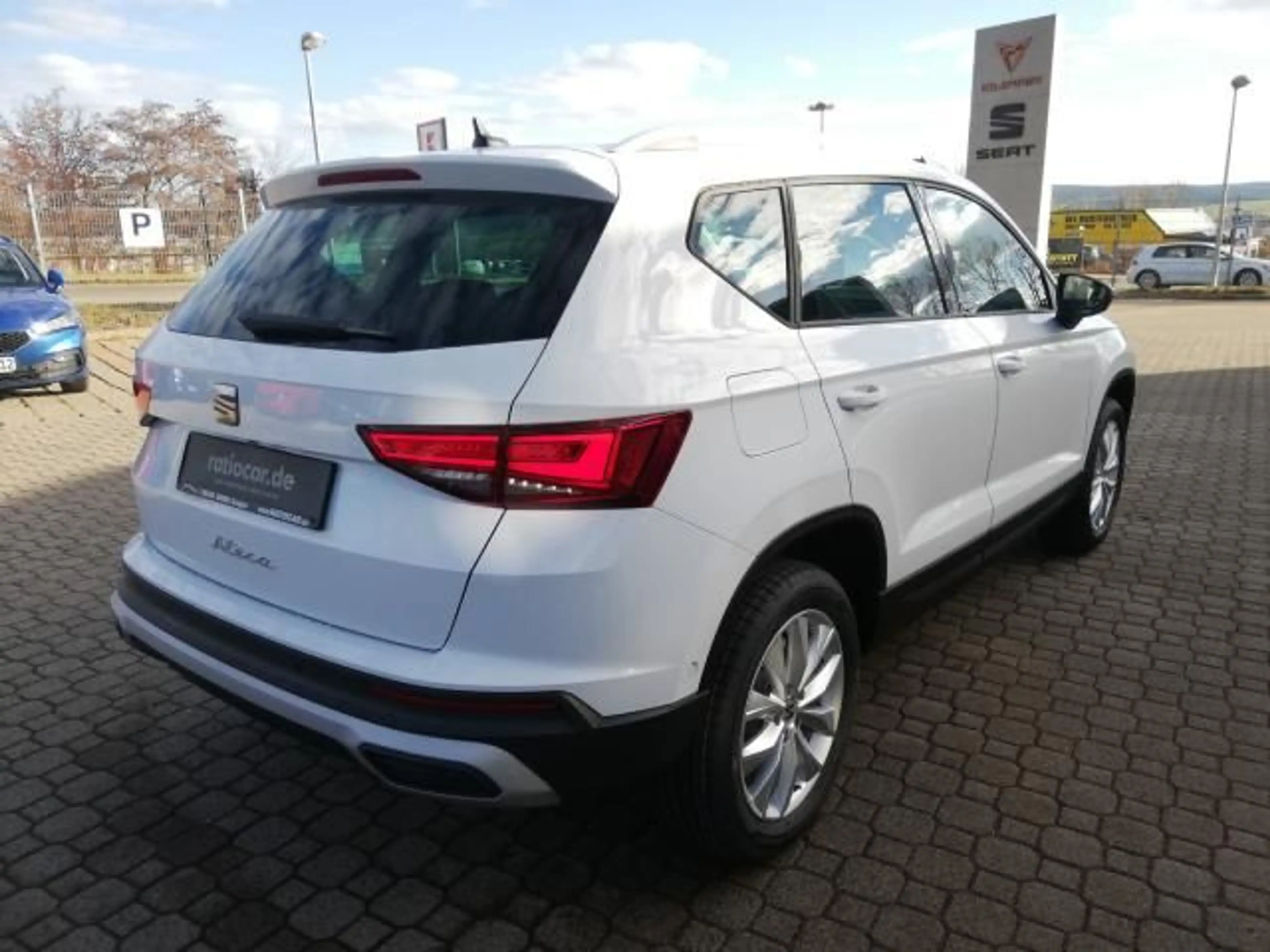 SEAT Ateca ATECA ROAD EDITION 1.5 TSI DSG NAVI PARKLENKASS. — photo 2