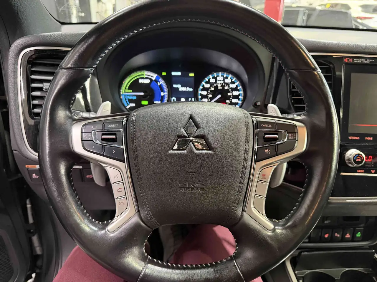 Mitsubishi Outlander снимка Mitsubishi Outlander