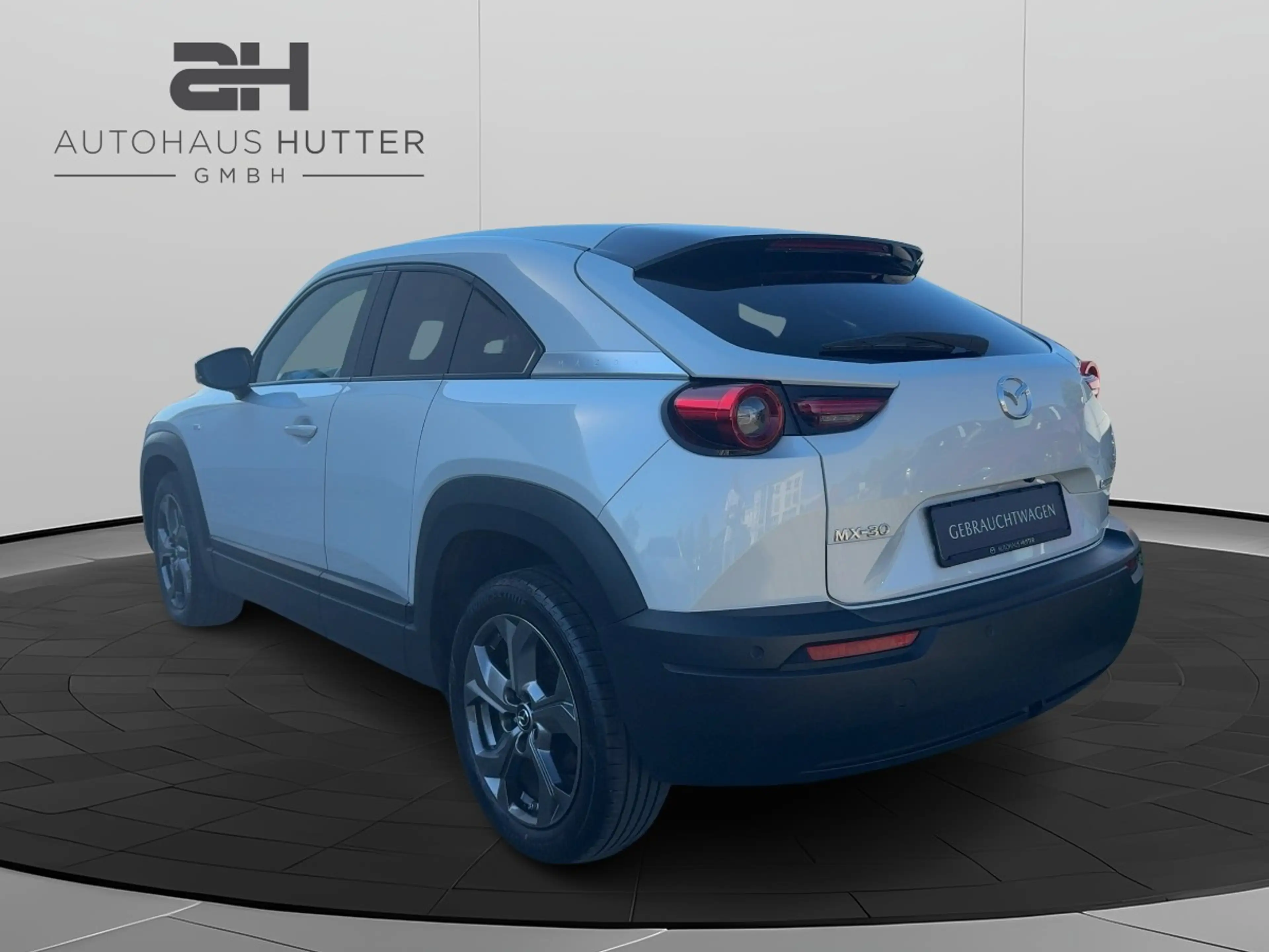Mazda MX-30 e-SKYACTIV EV ADVANTAGE Modern Confidence — photo 2