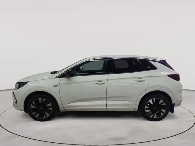 Opel Grandland view 6
