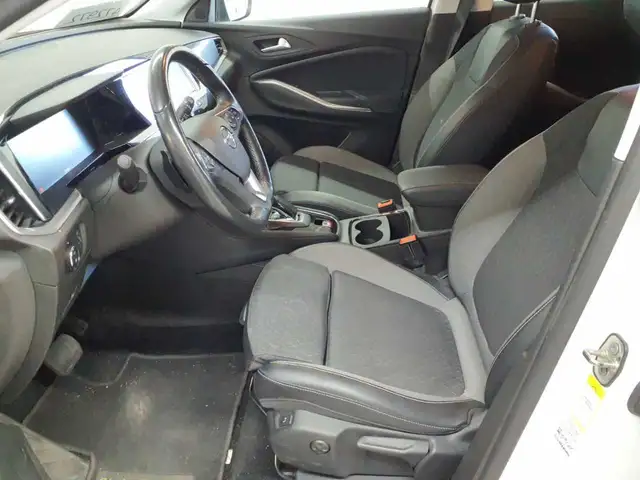 Opel Grandland view 8