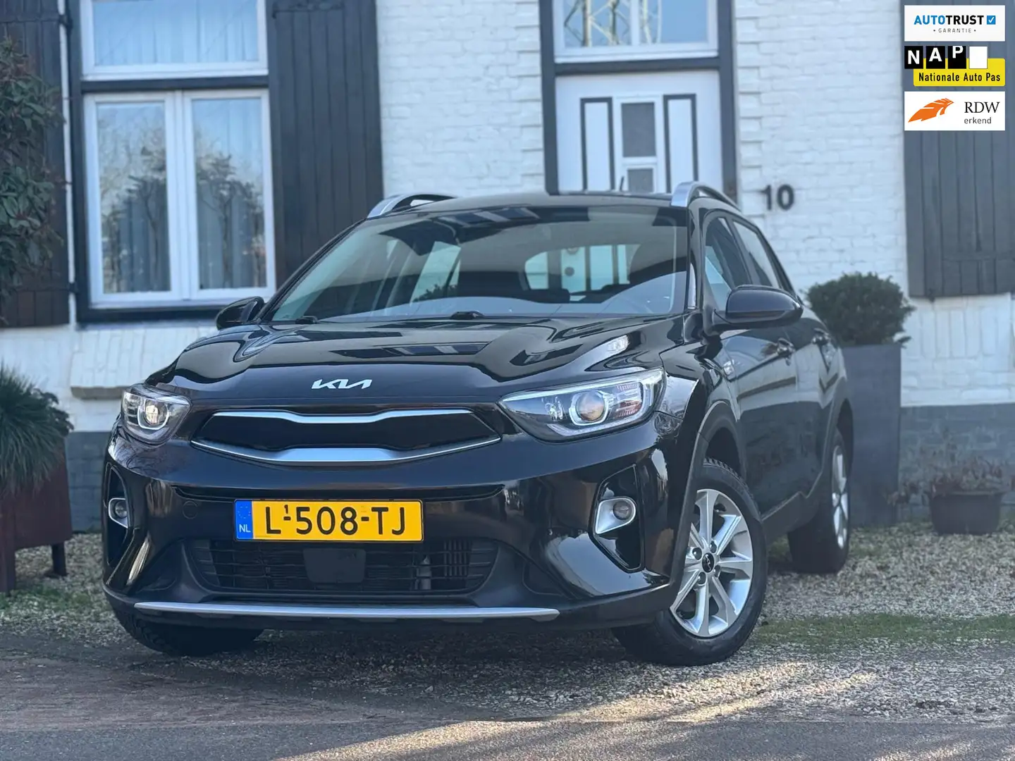 Kia Stonic 1.0 T-GDi MHEV DynamicLine|Hybride|Bluetooth|42DKM Zwart - 1