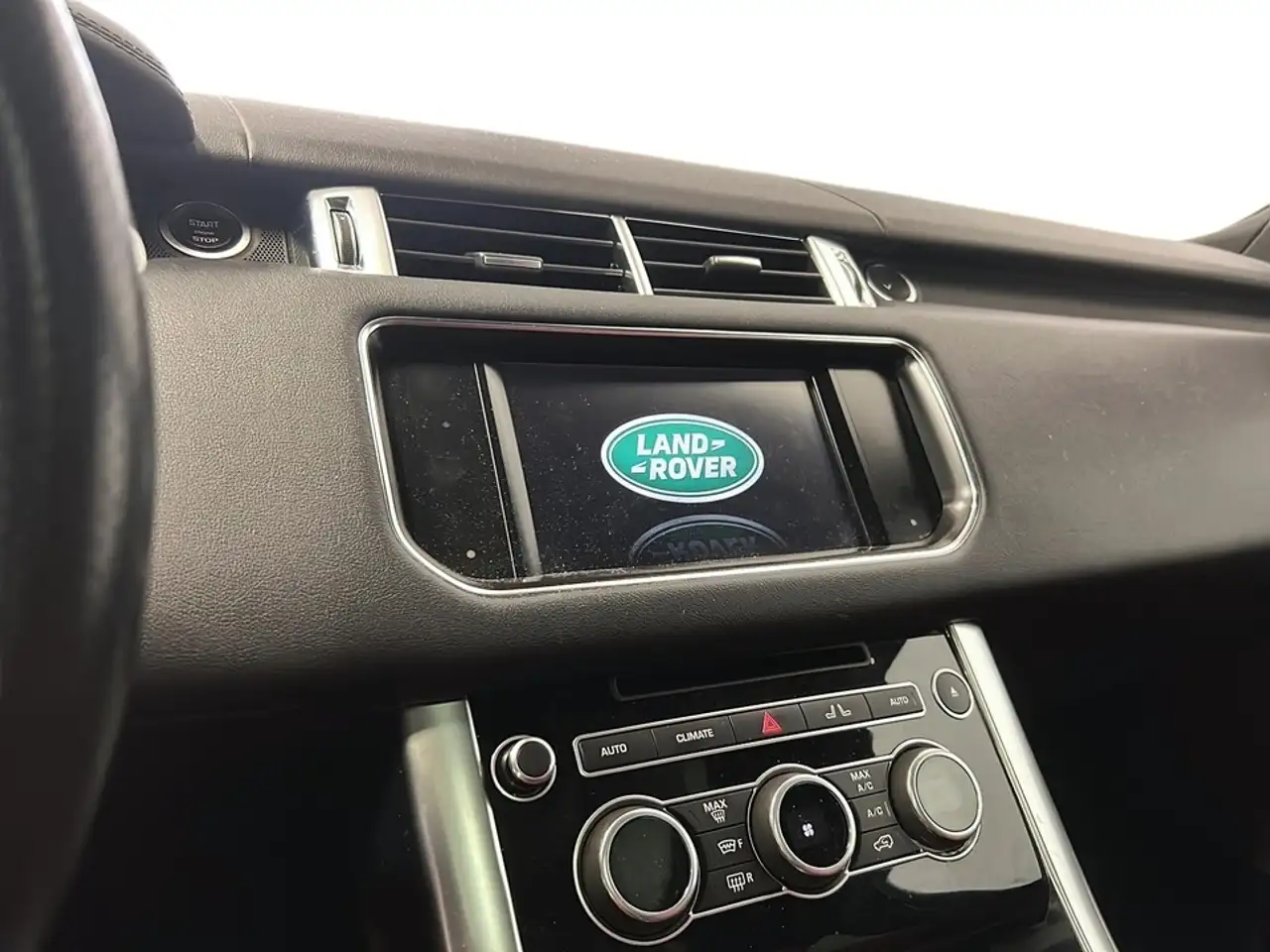 Land Rover Range Rover Sport снимка Land Rover Range Rover Sport