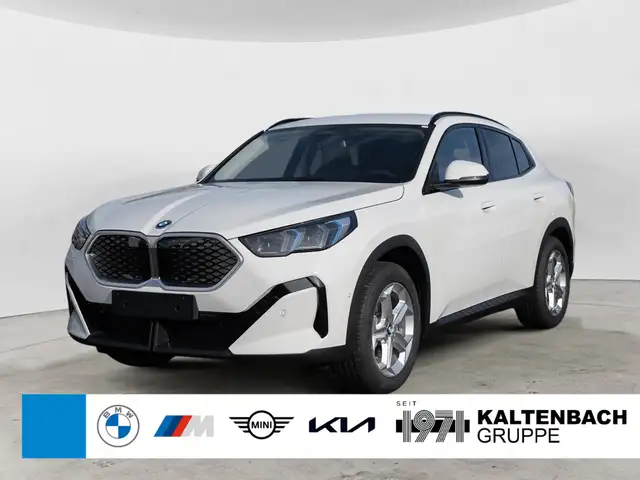 BMW iX2 eDrive20 LED AHK NAVI KAMERA SHZ PDC