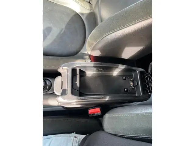 Mini Hatch view 17