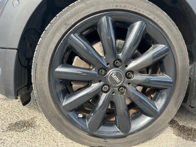 Mini Hatch view 30