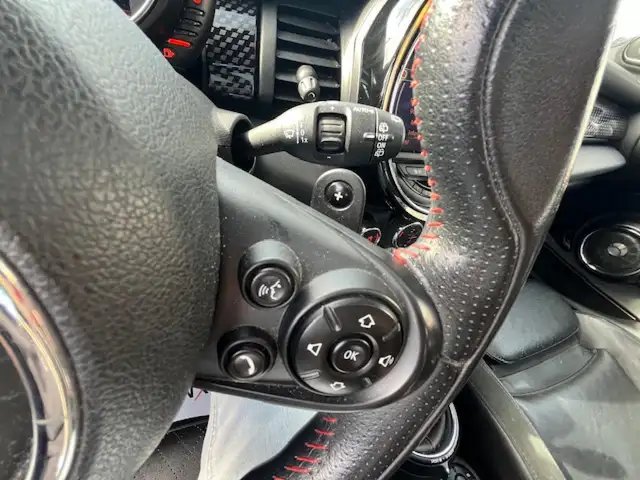 Mini Hatch view 23