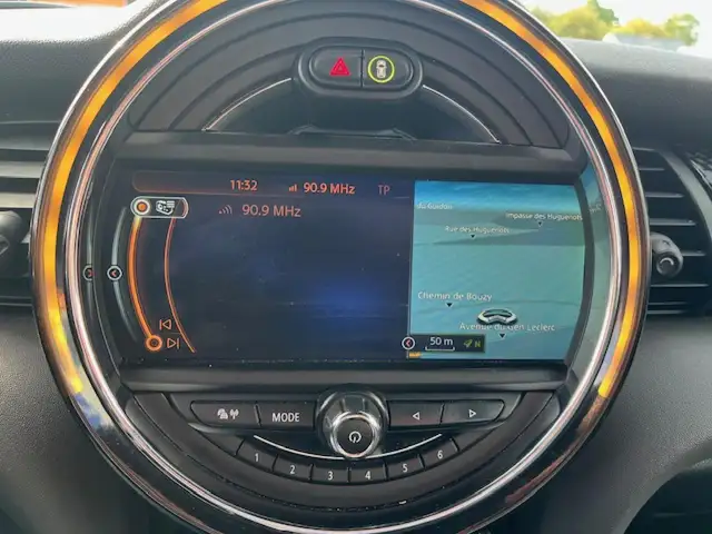 Mini Cooper Cooper view 9