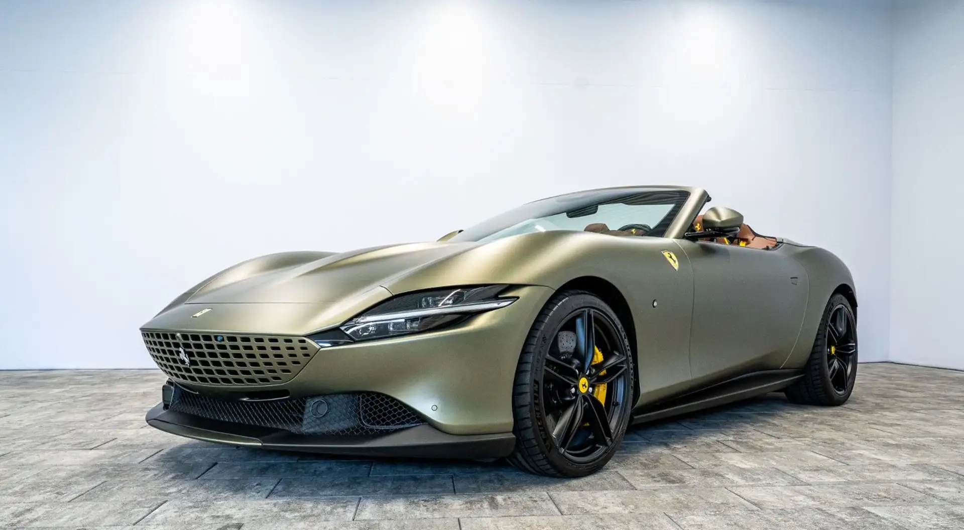 Ferrari Roma Spider °Verde Masoni Opaco°JBL°Beifahrerdi° Grün - 1