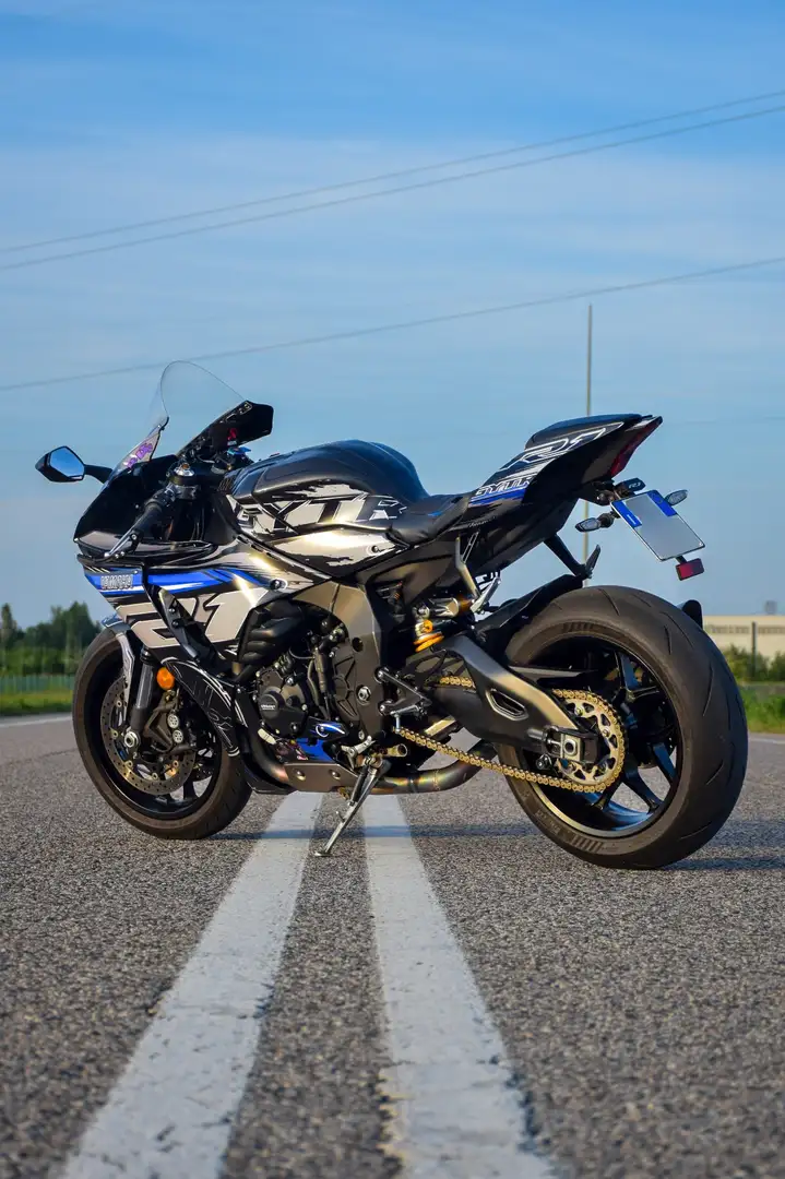 Yamaha YZF-R1 2024 Anomaly Design Negro - 2