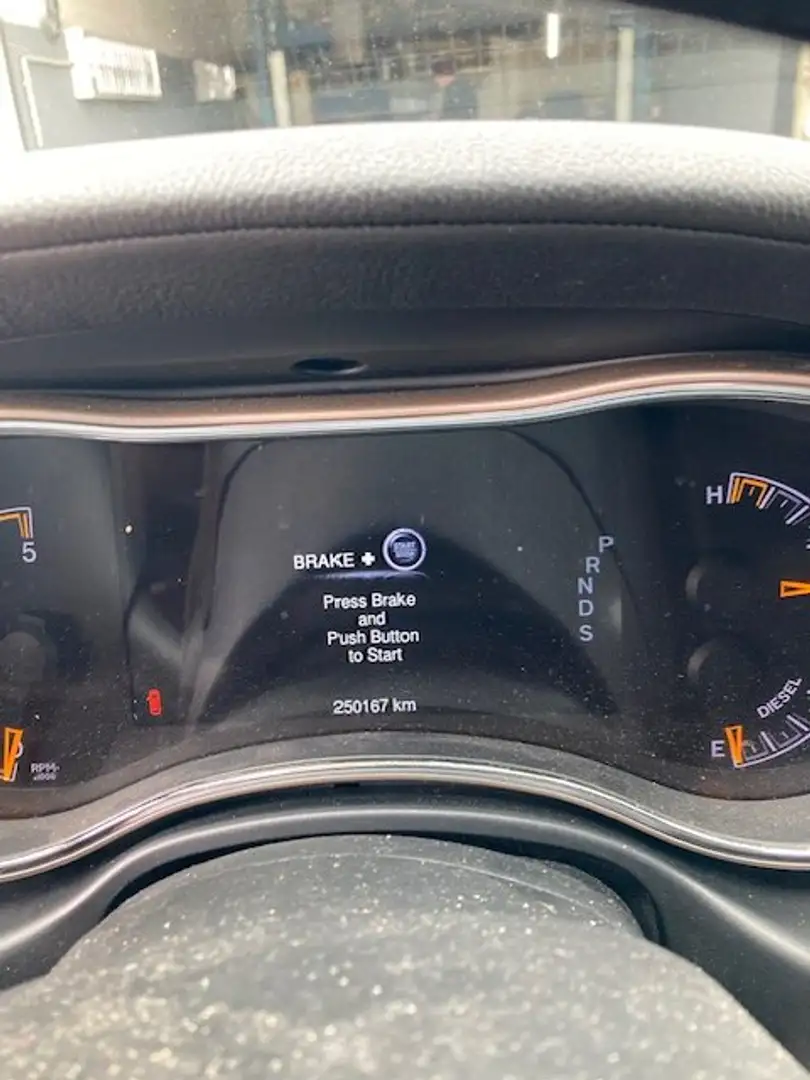 Jeep Grand Cherokee Grand Cherokee 3.0I Multijet Overland Summit Schwarz - 2