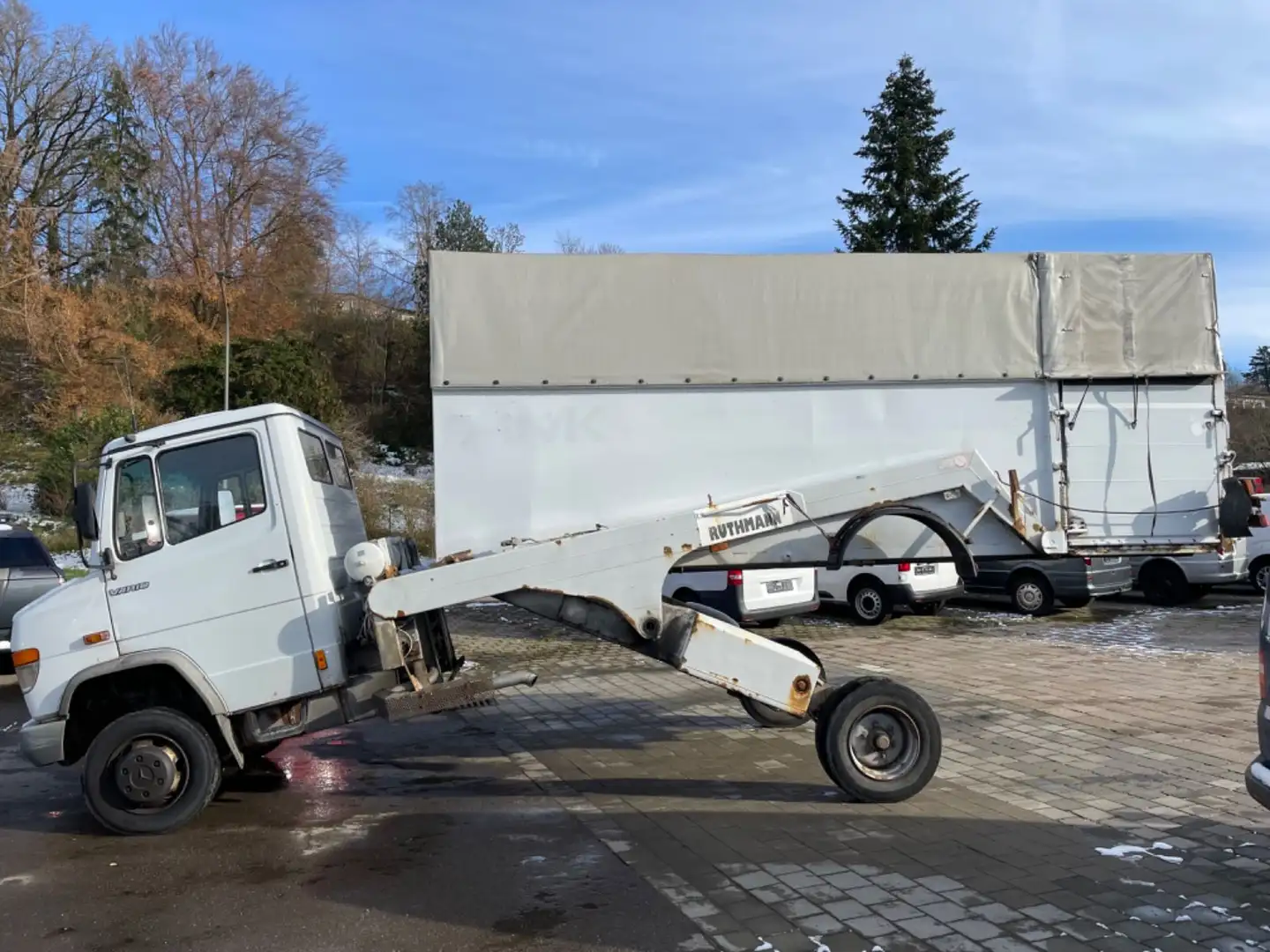 Mercedes-Benz 810 D Ruthmann * 1. Hand Weiß - 2