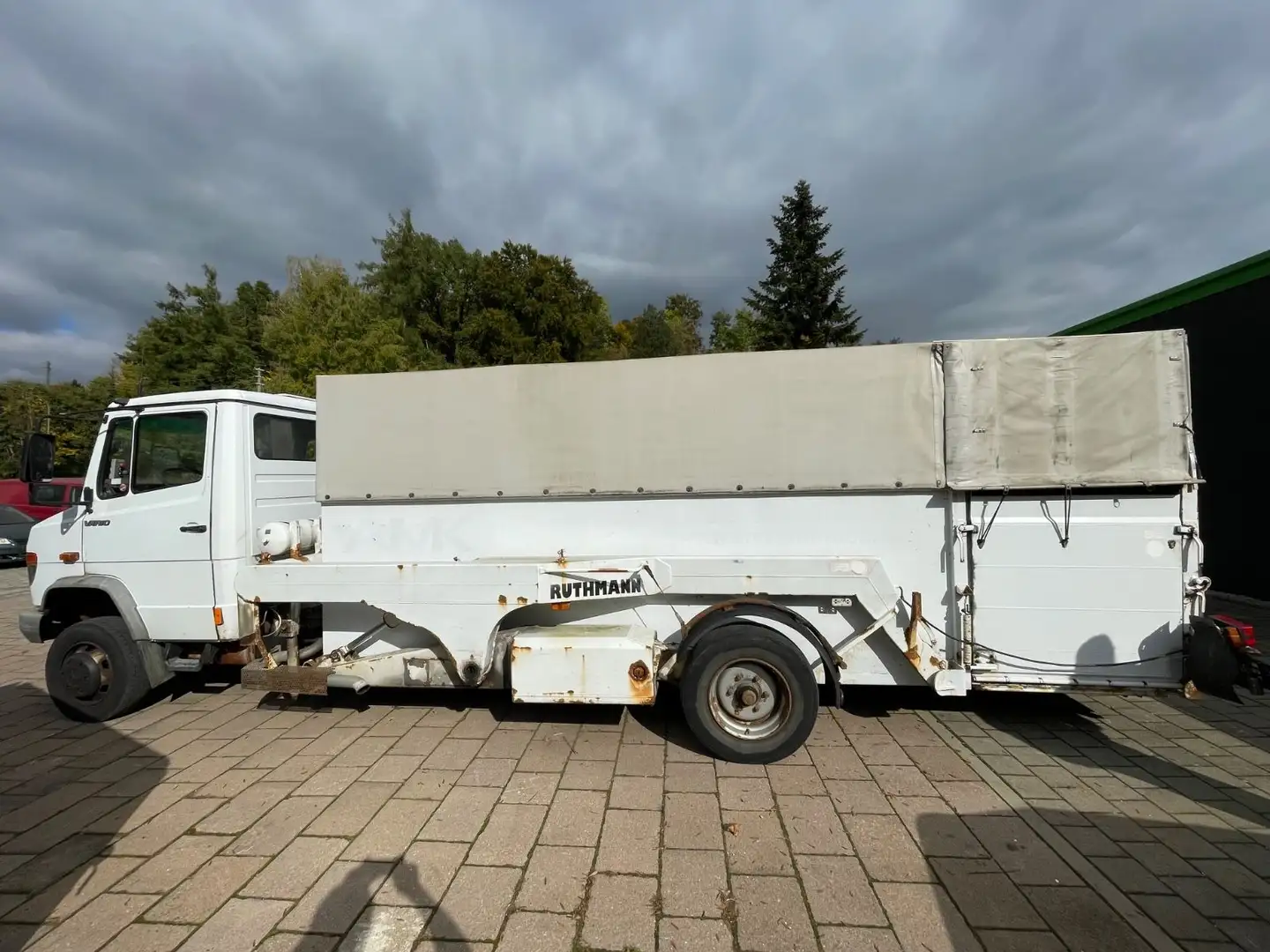 Mercedes-Benz 810 D Ruthmann * 1. Hand Blanc - 1