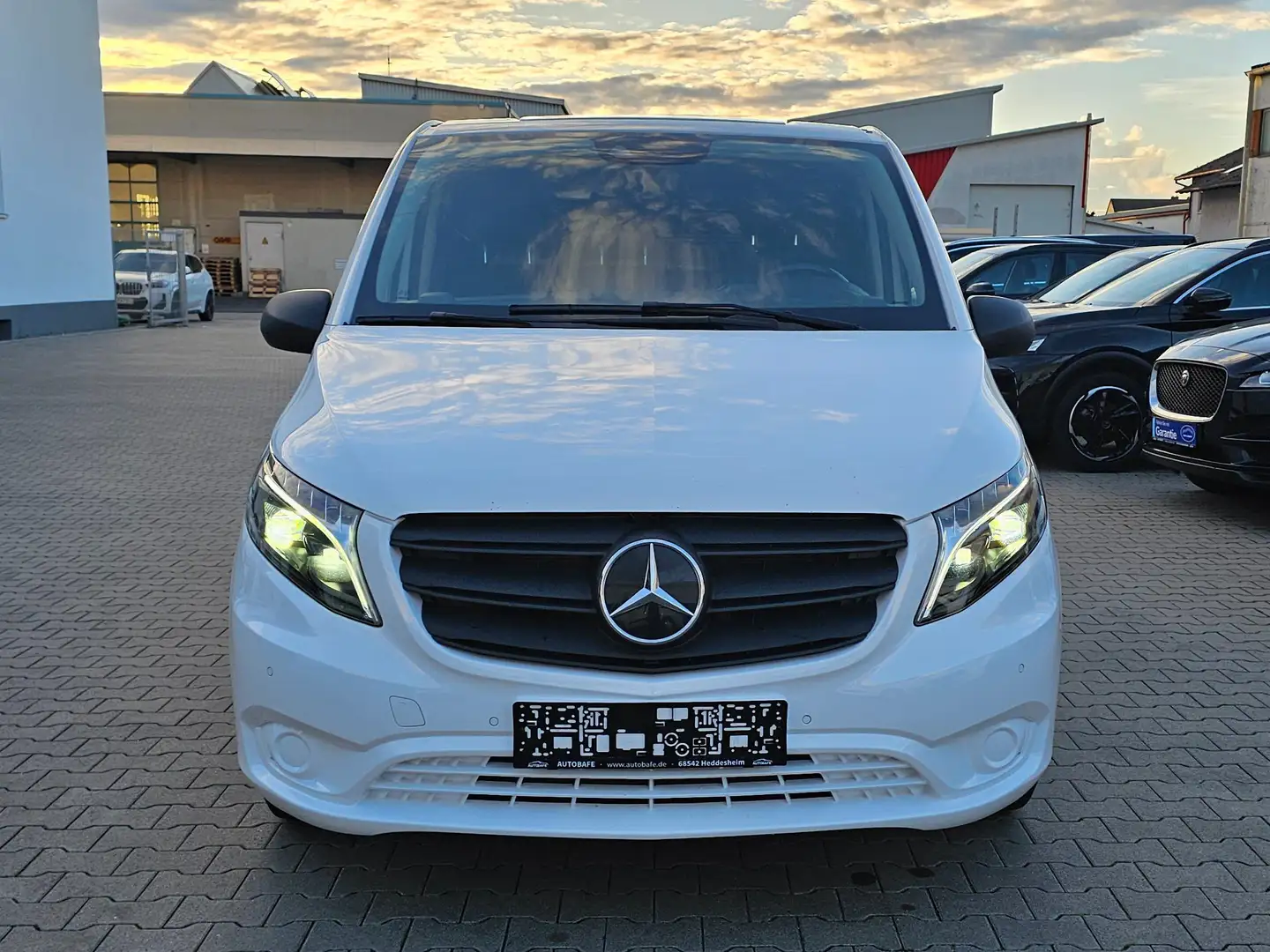 Mercedes-Benz Vito 116 CDI extralang NAVI*KAMERA*LED*AHK*LEDER Weiß - 2