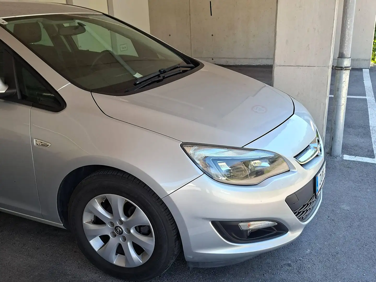 Opel Astra Astra 1,4 Turbo Ecotec Edition Start/Stop System Edition Start/Stop System Silber - 2