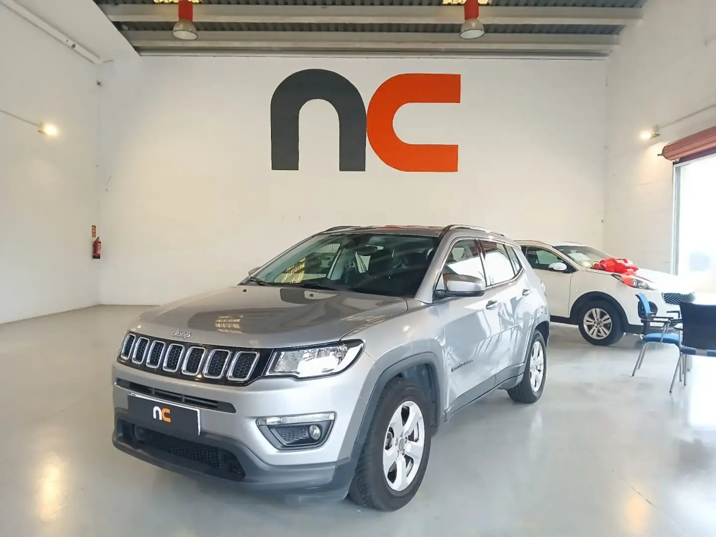 Jeep Compass 1.4 Multiair Night Eagle 4x2 103kW Grau - 1