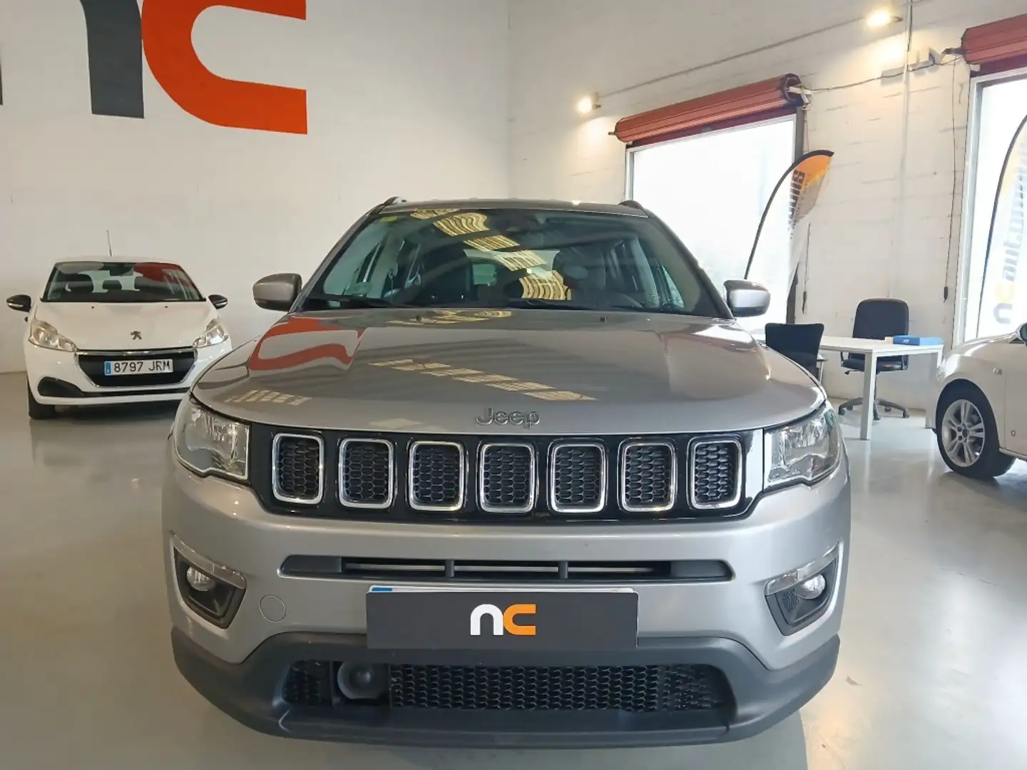 Jeep Compass 1.4 Multiair Night Eagle 4x2 103kW Grau - 2