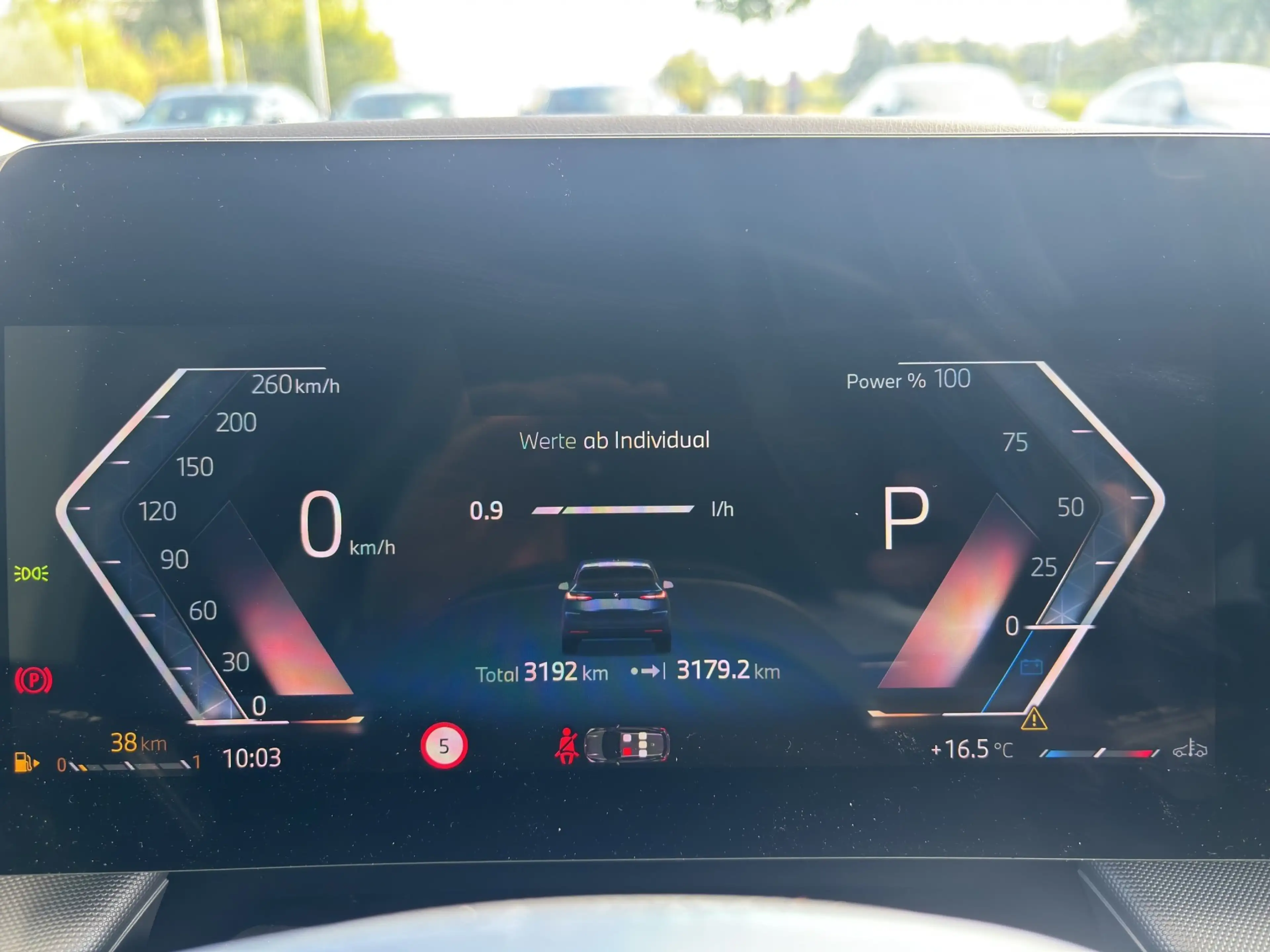 BMW 220 i Active Tourer — photo 14