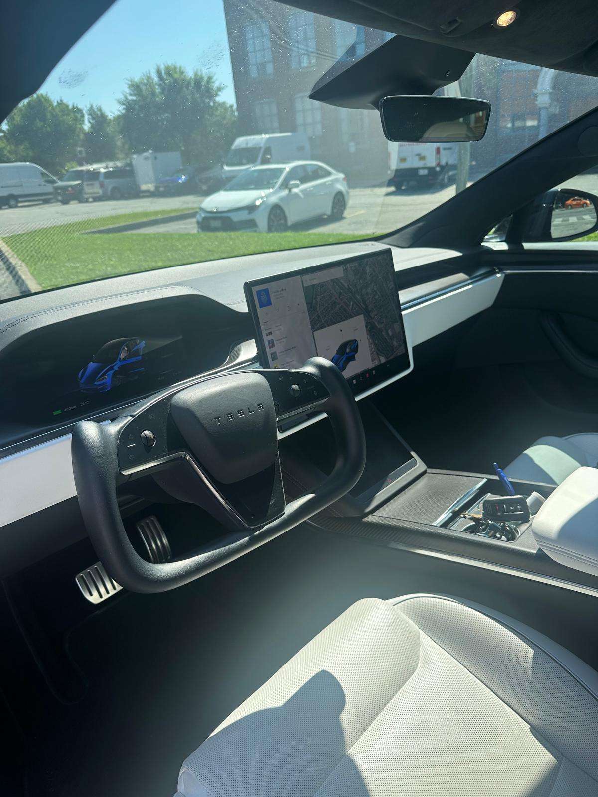 2022 Tesla Model S alt 4