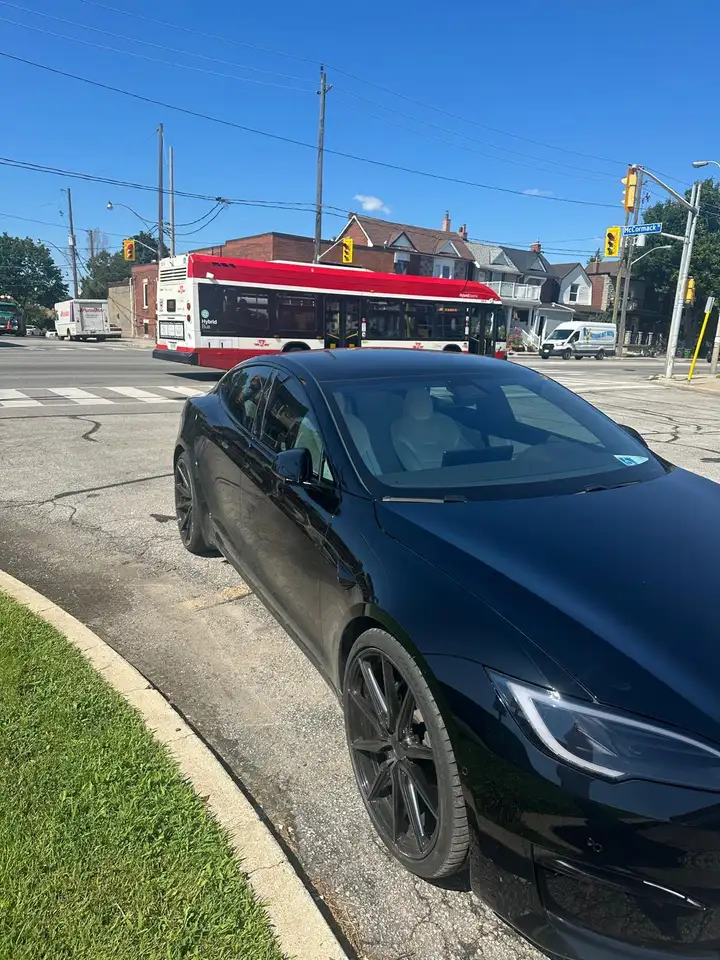 Tesla Model S photo Tesla Model S