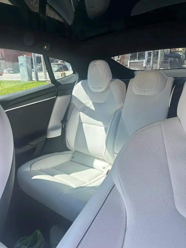 Tesla Model S photo Tesla Model S