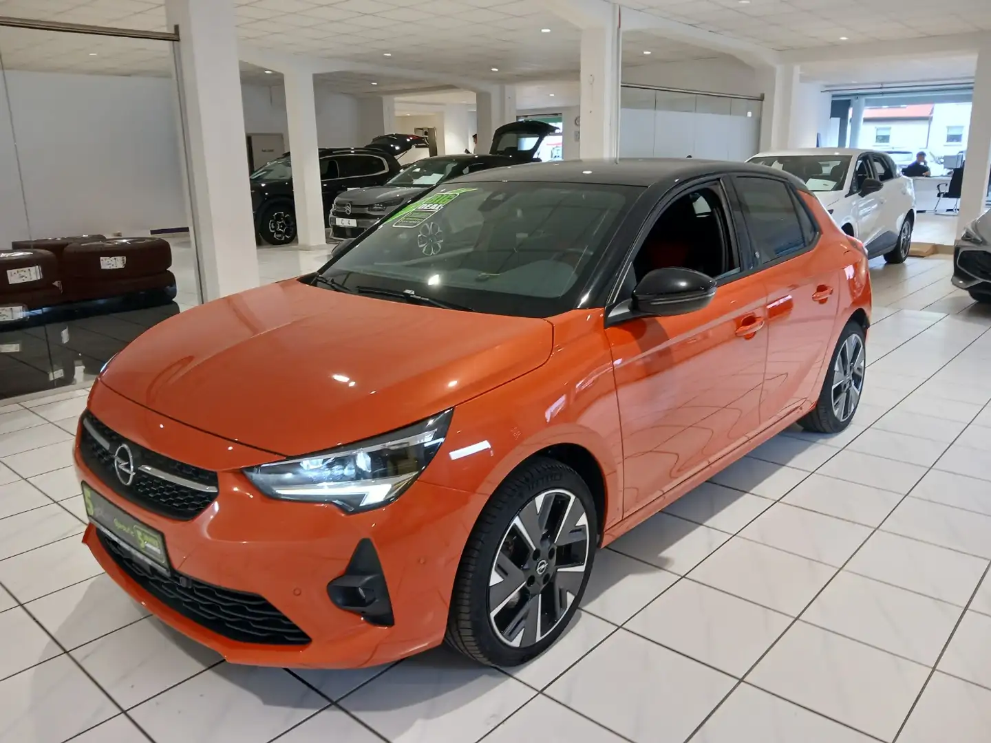 Opel Corsa-e ACC+LED+Navi+SHZ+Winterp.+Fernlichtass. Orange - 2