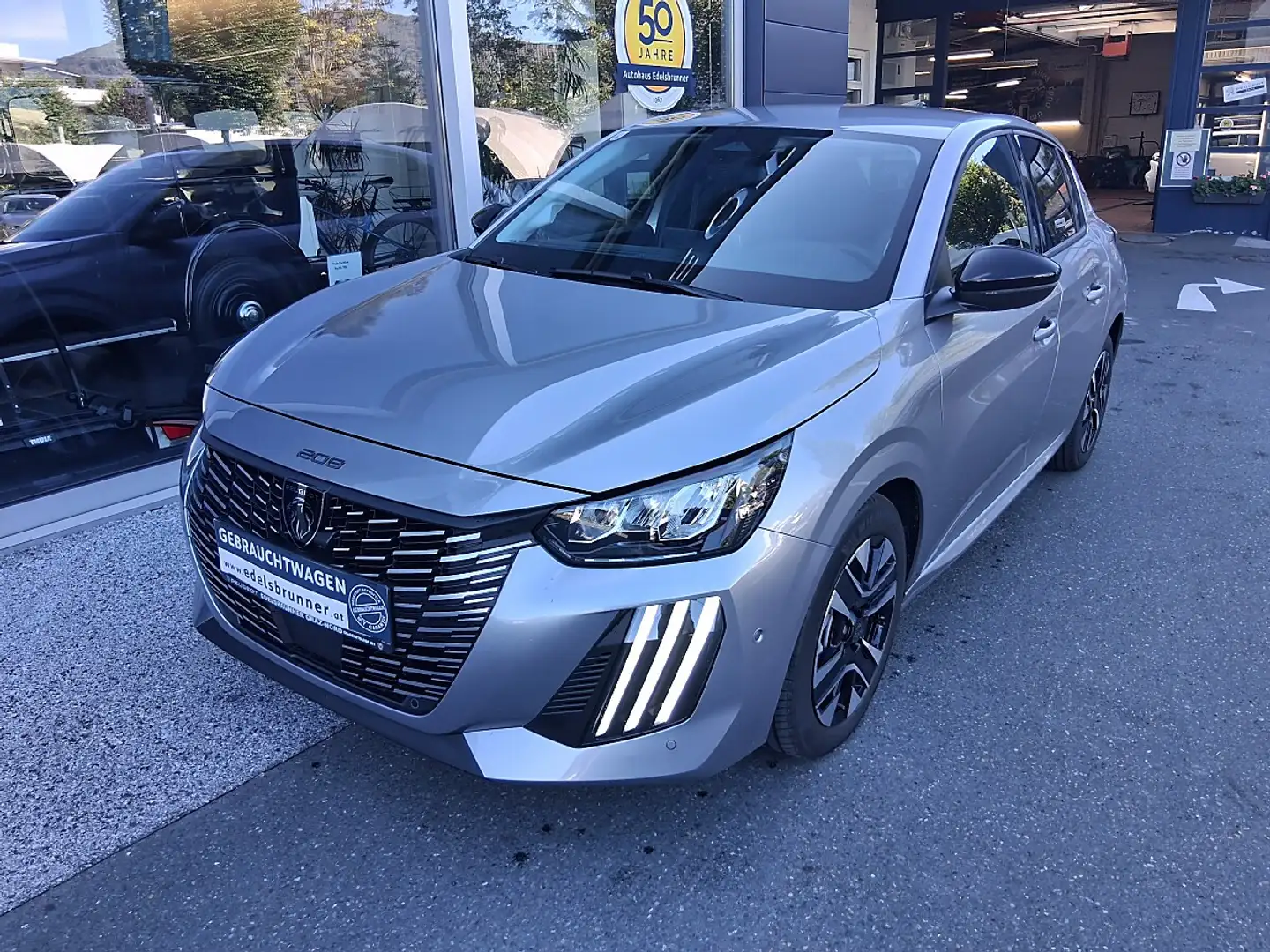 Peugeot 208 PureTech 100 S&S Allure Silber - 1
