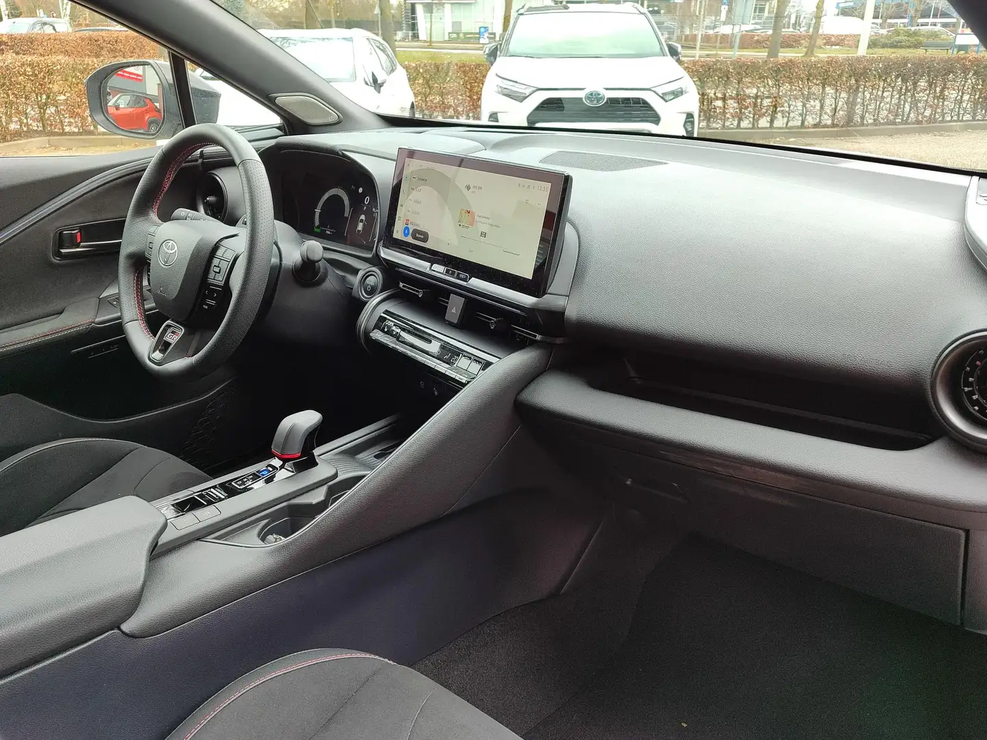 Toyota C-HR HYBRID 200 GR-SPORT PREMIERE EDITION PANODAK 360° Grijs - 2