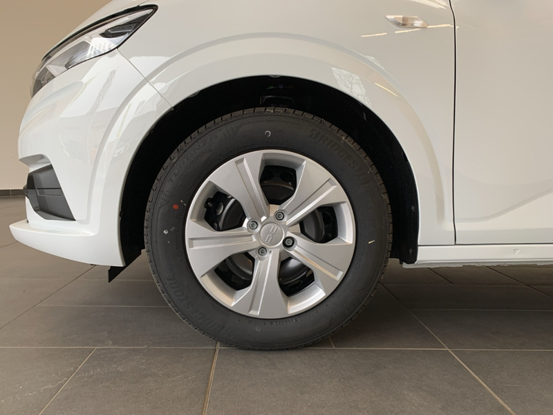 Dacia Sandero ESSENTIAL TCe 90 Essential LED+PDC+DAB+ISOFIX+BT+ — photo 13