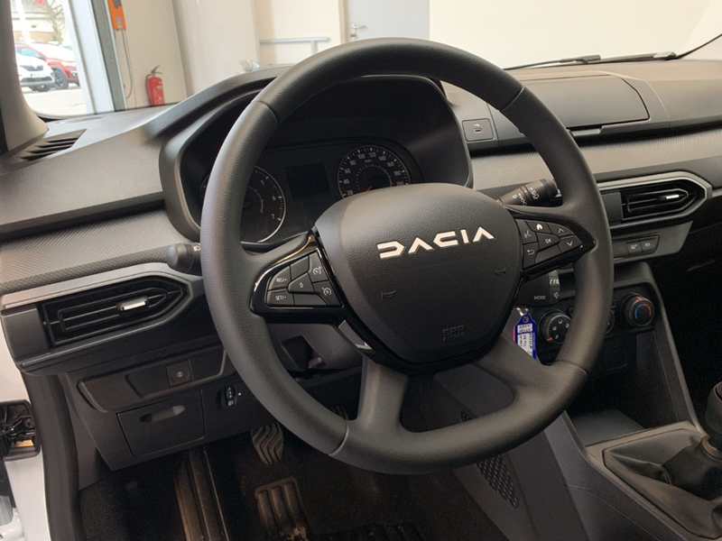 Dacia Sandero ESSENTIAL TCe 90 Essential LED+PDC+DAB+ISOFIX+BT+ — photo 10