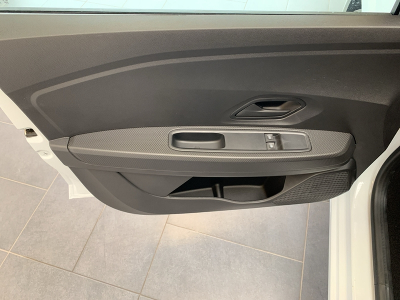 Dacia Sandero ESSENTIAL TCe 90 Essential LED+PDC+DAB+ISOFIX+BT+ — photo 20