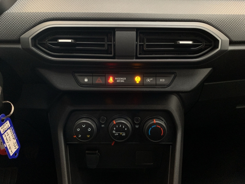 Dacia Sandero ESSENTIAL TCe 90 Essential LED+PDC+DAB+ISOFIX+BT+ — photo 18