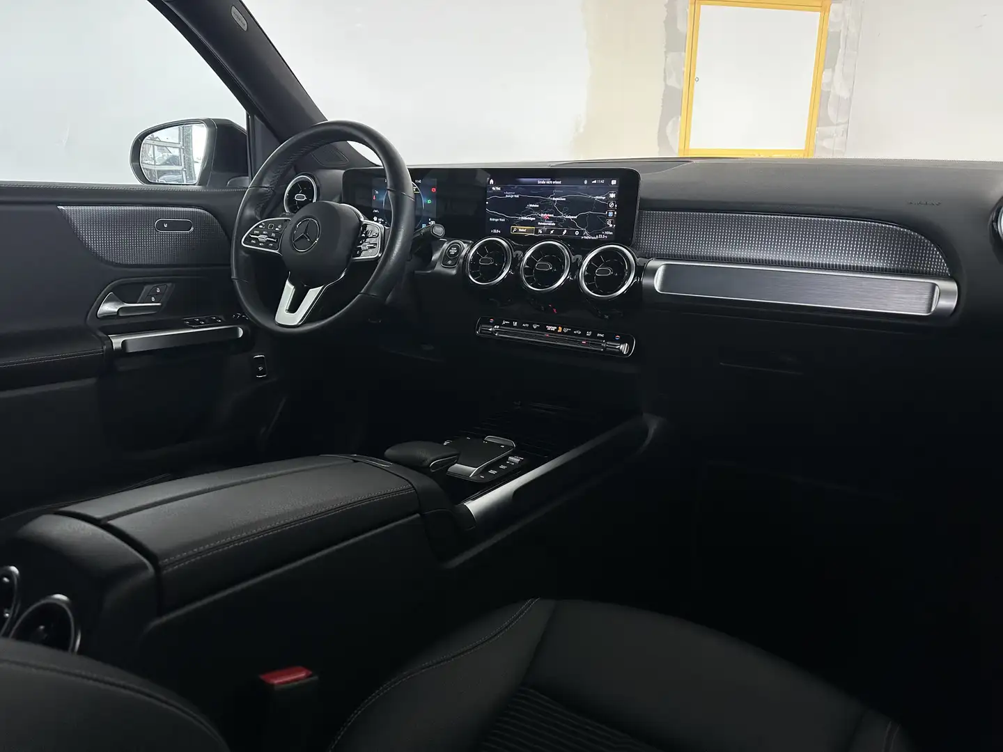 Mercedes-Benz GLB 220 d |NAVI |TEMP |AHK |LED |KLIMA |MBUX Noir - 2
