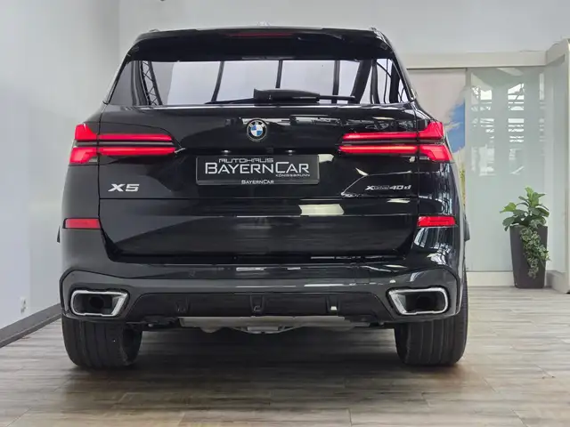 BMW X5 view 5