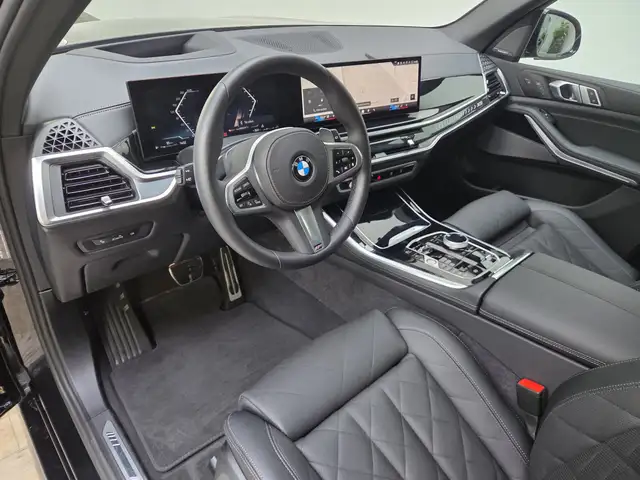 BMW X5 view 8