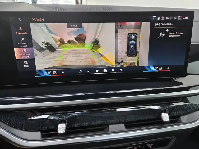 BMW X5 view 13