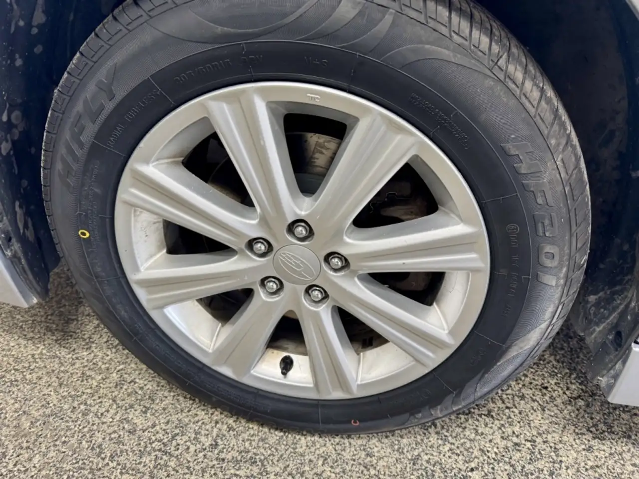 Subaru Legacy photo Subaru Legacy