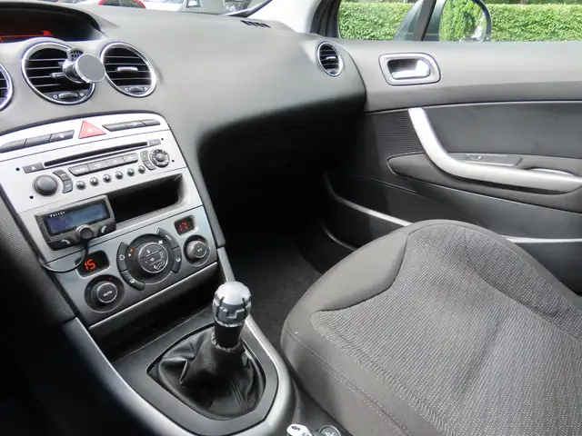 Peugeot 308 view 13